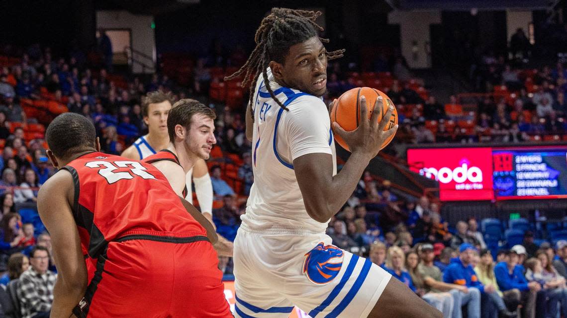 Boise State junior forward O’Mar Stanley controls the ball in the second half against Western Oregon at ExtraMile Arena in December. It was one of the Broncos’ nine nonconference wins.