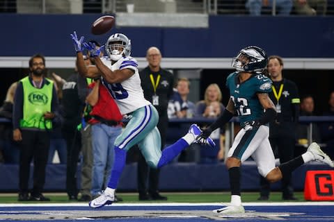 Dallas Cowboys wide receiver Amari Cooper (19) catches a touchdown pass in the fourth quarter against Philadelphia Eagles cornerback Sidney Jones - Credit: Tim Heitman/USA TODAY