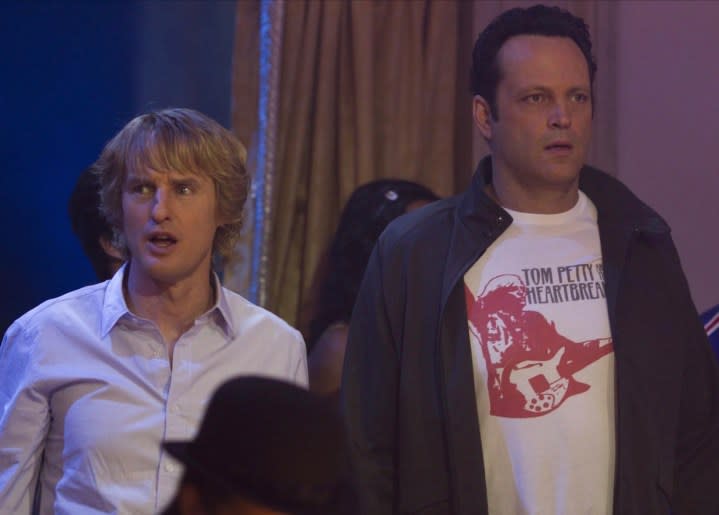 Vince Vaughn and Owen Wilson stand next to each other.