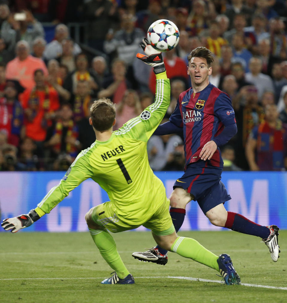 Football - FC Barcelona v Bayern Munich - UEFA Champions League Semi Final First Leg - The Nou Camp, Barcelona, Spain - 6/5/15 Barcelona's Lionel Messi scores their second goal Reuters / Paul Hanna