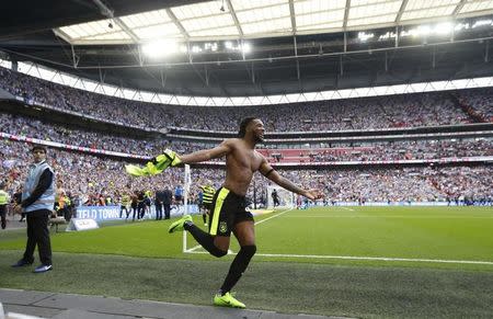 Britain Football Soccer - Reading v Huddersfield Town - Sky Bet Championship Play-Off Final - Wembley Stadium, London, England - 29/5/17 Huddersfield Town's Kasey Palmer celebrates after winning the penalty shootout and getting promoted to the Premier League Action Images via Reuters / Matthew Childs Livepic