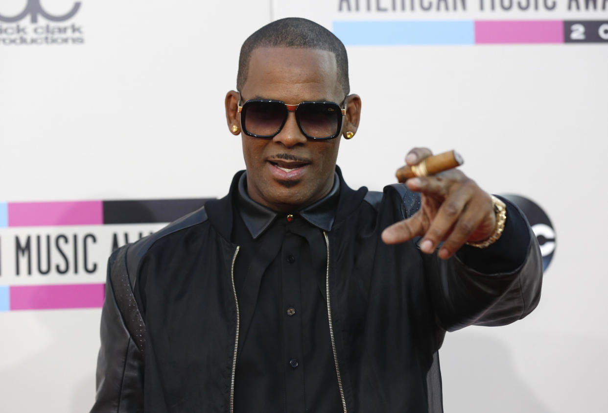 R. Kelly was evicted from two homes in Atlanta for unpaid rent. (Photo: Mario Anzuoni / Reuters)