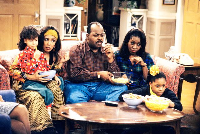 <p>ABC Photo Archives/Disney General Entertainment Content via Getty</p> The Family Matters cast on set.