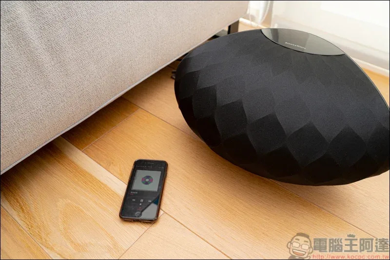 Bowers & Wilkins Formation Wedge 無線串流喇叭