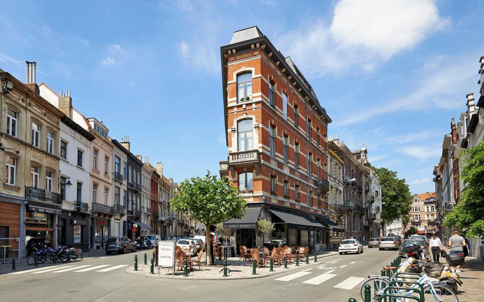 The old street with the picturesque houses, Square du Chatelain in Ixelles is a good place for lunch