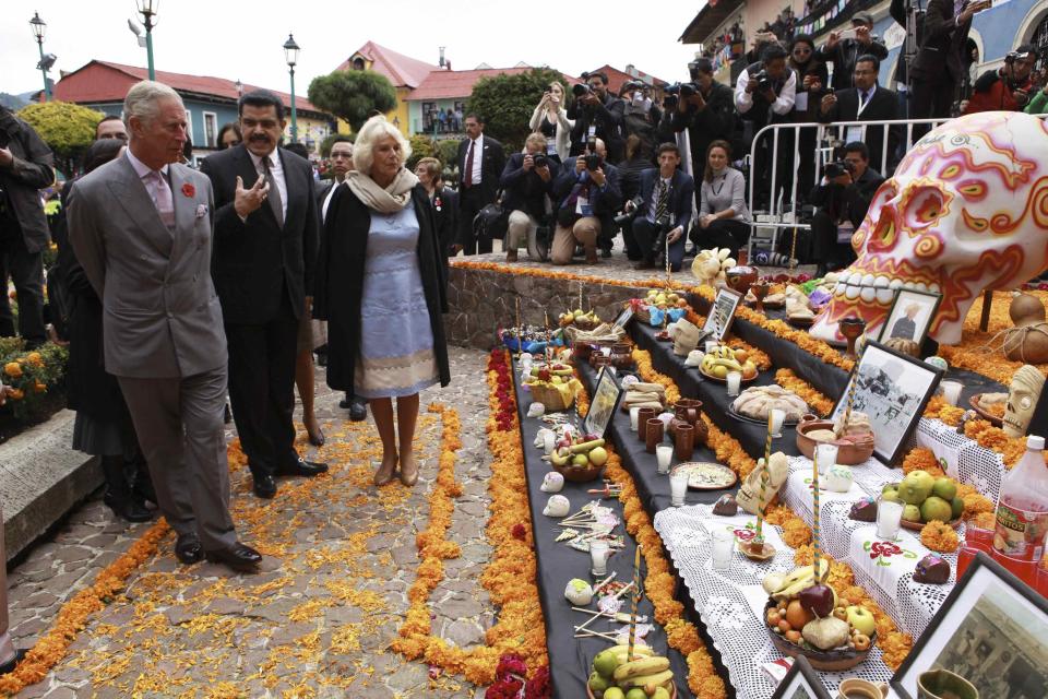 Prince Charles and Camilla, Duchess of Cornwall, attend Day of the Dead in Pachuca, Mexico. (Reuters)