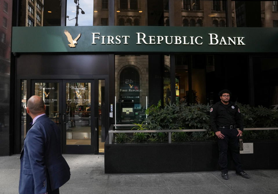 A security guard stands outside a First Republic Bank branch in San Francisco, California, U.S. April 28, 2023. REUTERS/Loren Elliott