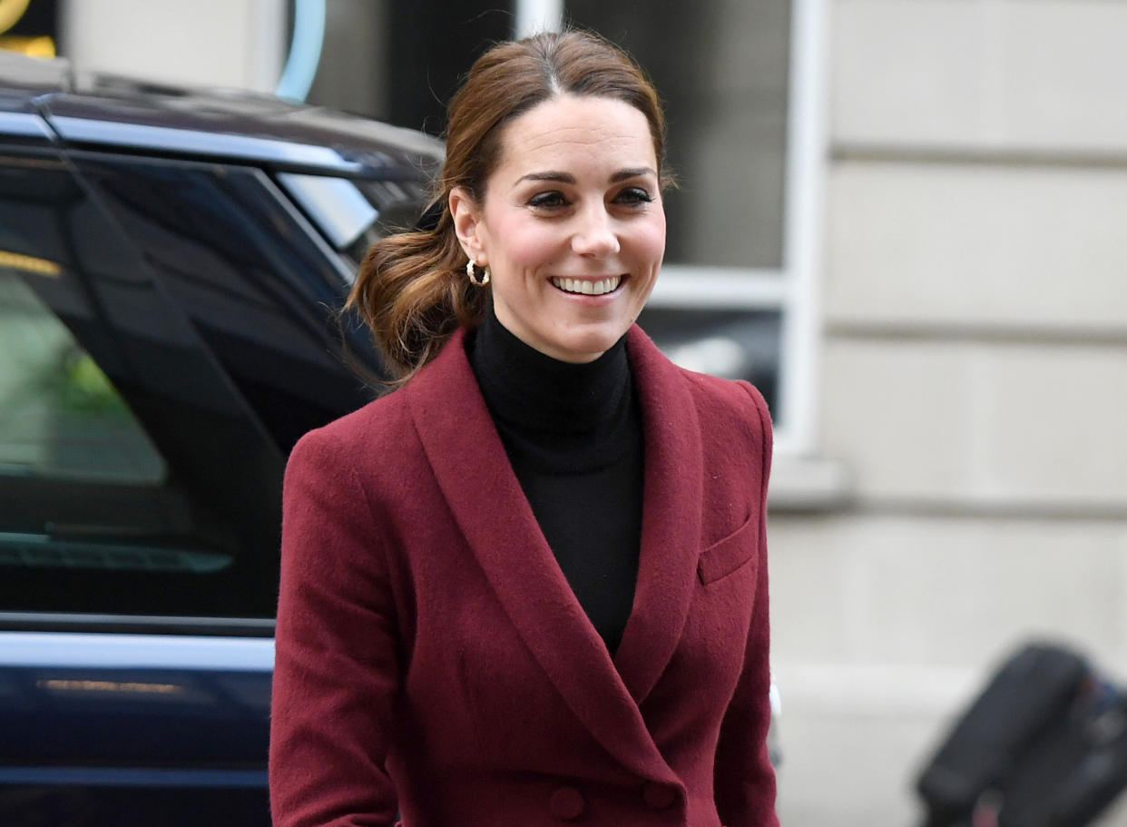 The Duchess of Cambridge has a new favorite hair accessory, and it’s ideal for the holiday season. (Photo: Getty Images)