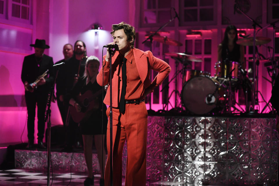 Harry Styles wears a monochrome suit on "Saturday Night Live." (Credit: Getty Images