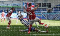 Premier League - Brighton & Hove Albion v Arsenal