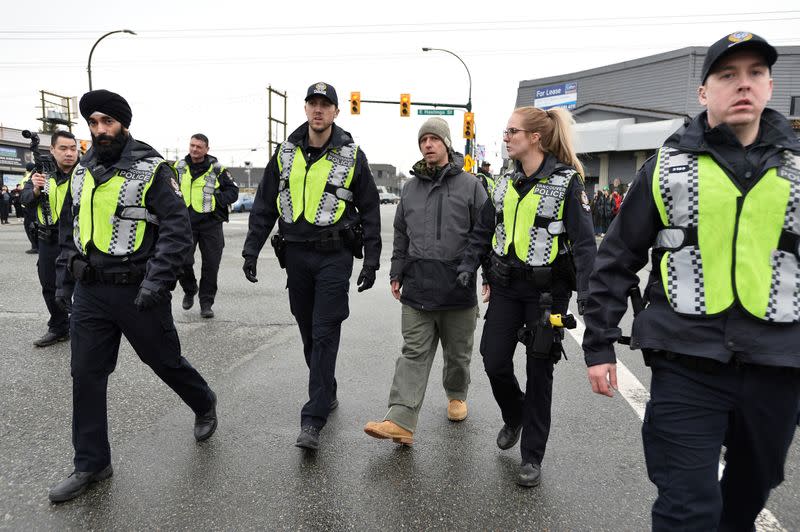 Vancouver Police made several arrests to end a blockade at the intersection of Clark Drive and Hastings Street, held by supporters of the indigenous Wet'suwet'en Nation's hereditary chiefs