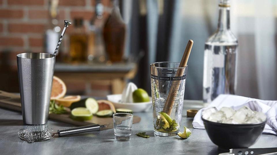 Best gifts for boyfriends: Cocktail mixologist set