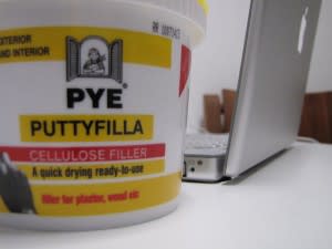 Bucket of puttyfilla