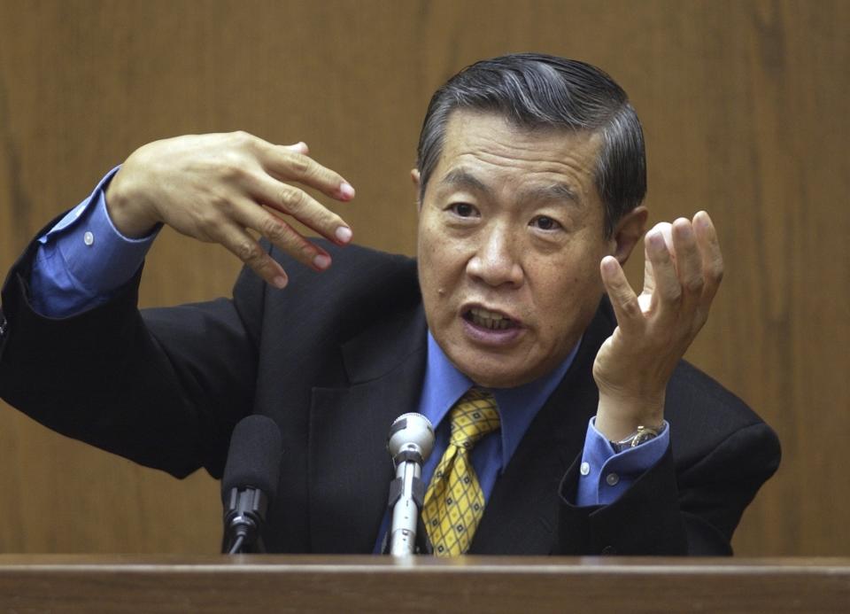 FILE - Forensic scientist Henry Lee testifies during a murder trial on Sept. 15, 2003, in Durham, N.C. A federal judge on Friday, July 21, 2023, has found famed forensic scientist Henry Lee liable for fabricating evidence in a murder case that sent two men to prison, one for more than three decades, for a crime they did not commit. (Bill Willcox/The Herald-Sun via AP, Pool)