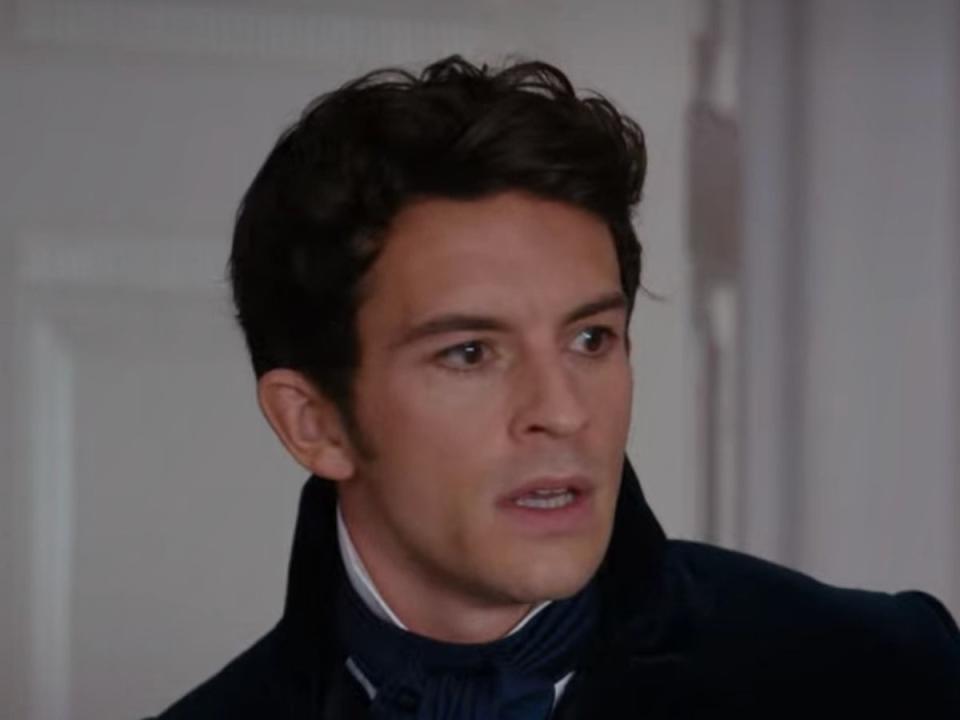 Jonathan Bailey en el éxito de Netflix Bridgerton (Netflix)