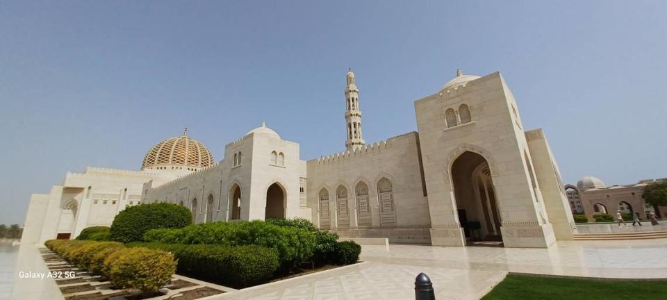 Exterior Mezquita Sultan Qaboos.