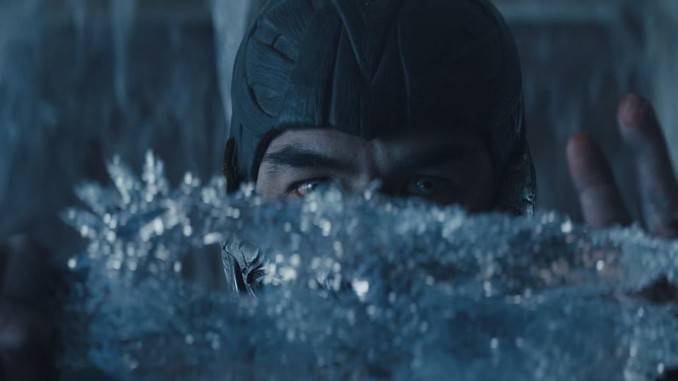 Sub-Zero (Joe Taslim) macht Jagd auf die Champions der Erde, damit es im kommenden Turnier zu einem eindeutigen Sieg der Outworld kommt. (Bild: New Line Cinema/Warner Bros. Pictures)