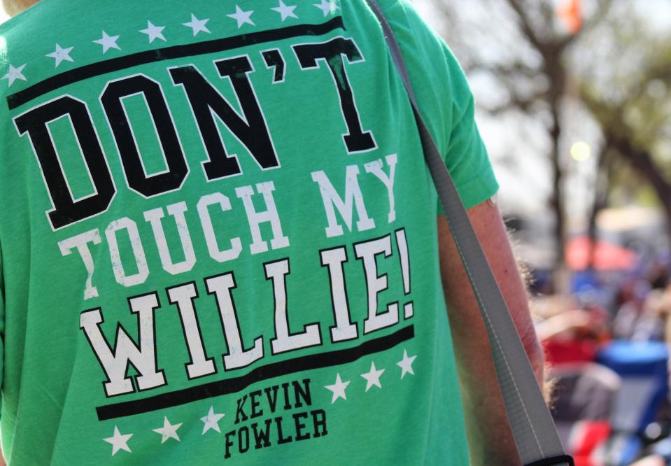 A Kevin Fowler fan wears his Willie shirt. April 1 2023