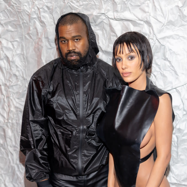 Kanye West y Bianca Censori credit:Bang Showbiz