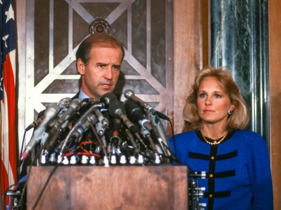 Joe Biden announces his withdrawal from the race in 1987