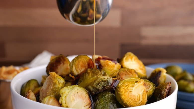 crispy Brussels sprouts with sauce