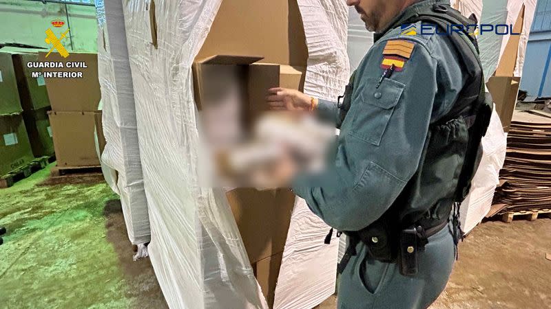 Contraband tobacco seized during raid in Seville