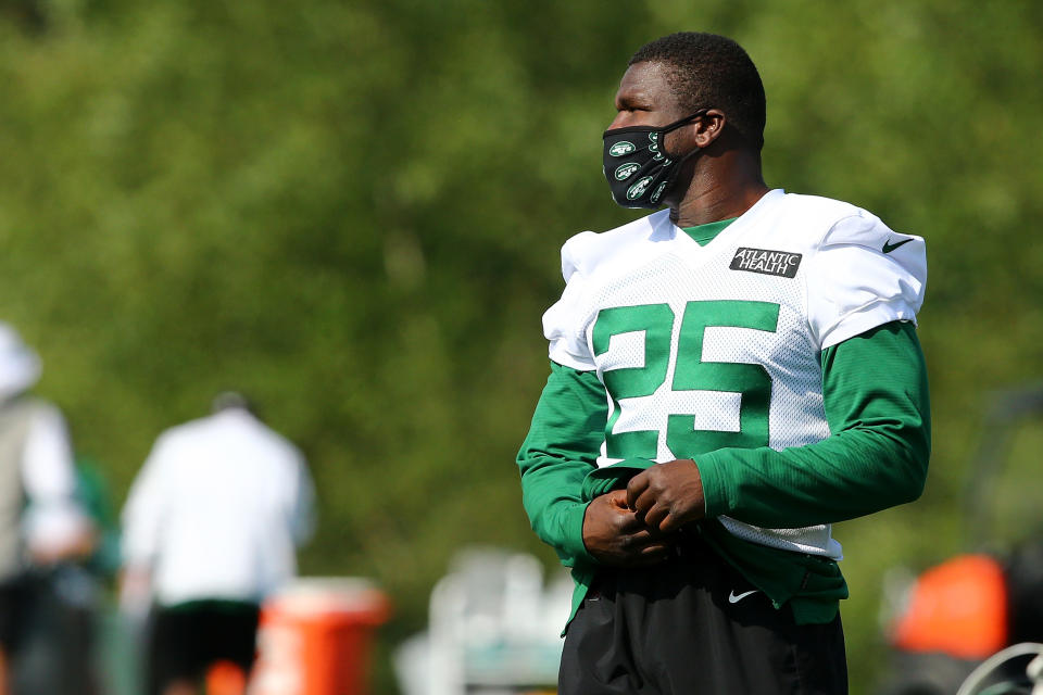 Frank Gore is wowing the New York Jets with how young he looks. (Photo by Mike Stobe/Getty Images)