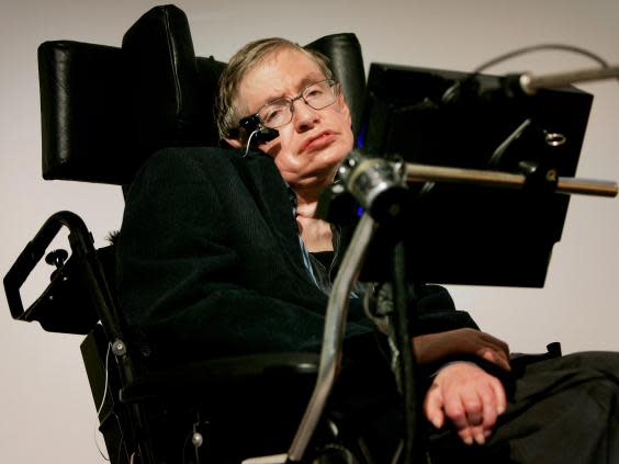 New 50p coin commemorating Stephen Hawking unveiled by Royal Mint