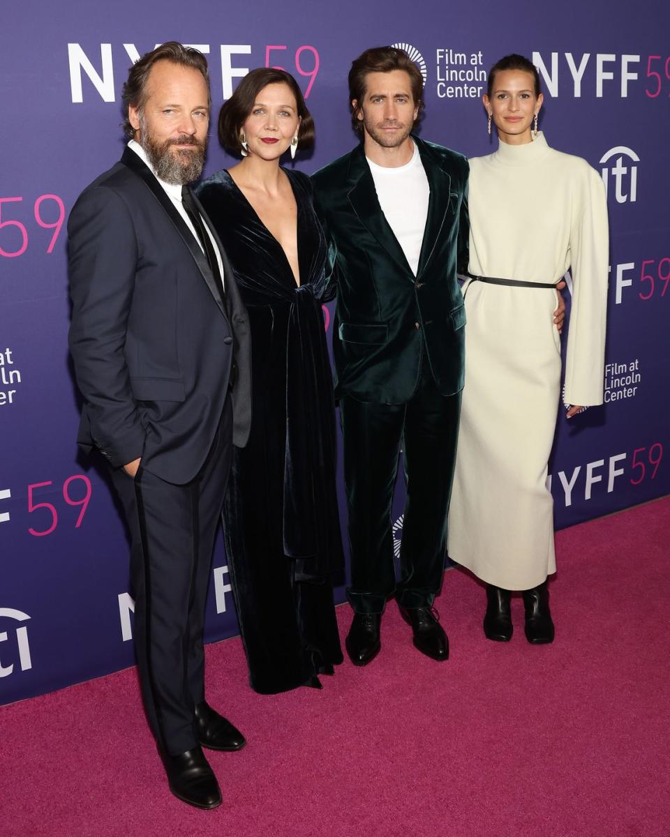 maggie gyllenhaal, peter sarsgaard, jake gyllenhaal, and jeanne cadieu