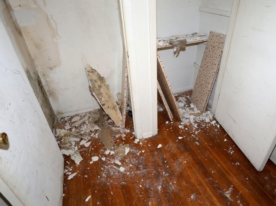 Mold and water issues are pictured in an apartment at the Hickory House co-op on North Main Street in Spring Valley, Aug. 5, 2021.
(Photo: Mark Vergari/The Journal News)