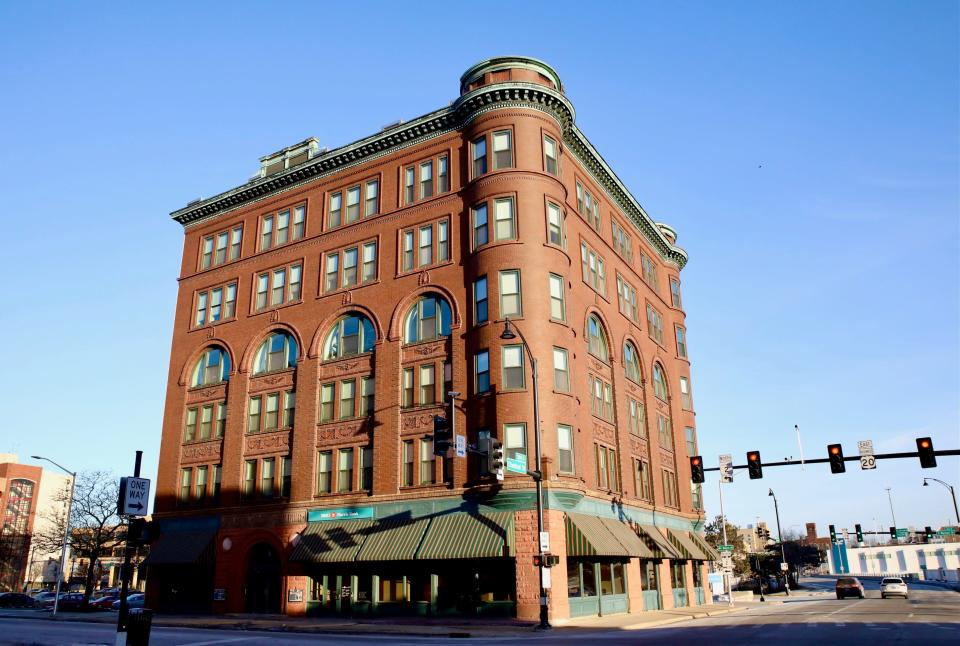 The William Brown Lofts, 226 S. Main St., recently acquired by First Midwest Group is seen Wednesday, Jan. 18, 2022.