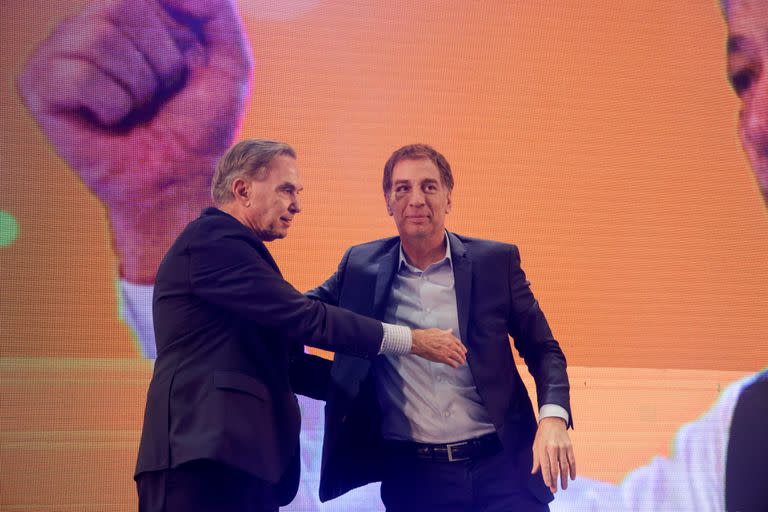 Miguel Ángel Pichetto exhibió el apoyo de Diego Santilli en el acto de lanzamiento