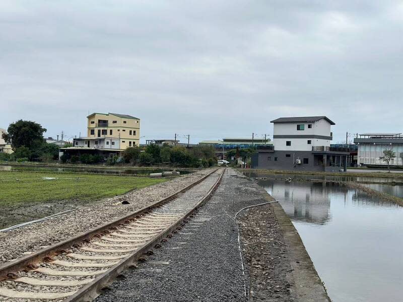 宜蘭冬山潤泰鐵道活化  規劃觀光廊帶 宜蘭縣冬山鄉潤泰鐵道已停駛30年，鄉公所啟動活化 工程，規劃約1.5公里長的觀光廊帶，並依照沿線不同 地景，規劃高原段、聚落信仰段、歷史水圳段、農業 地景區4大主題區，預計暑假完工開放。 （冬山鄉公所提供） 中央社記者沈如峰宜蘭縣傳真  113年3月27日 