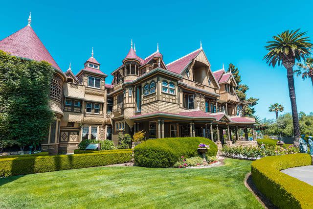 <p>Winchester Mystery House</p>