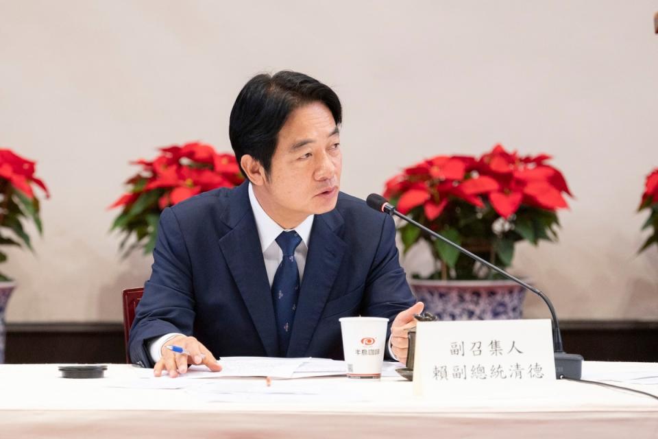 副總統、民進黨總統候選人賴清德過往曾為南鐵拆遷戶多次召開座談會，並進行家戶拜訪。   圖：資料照