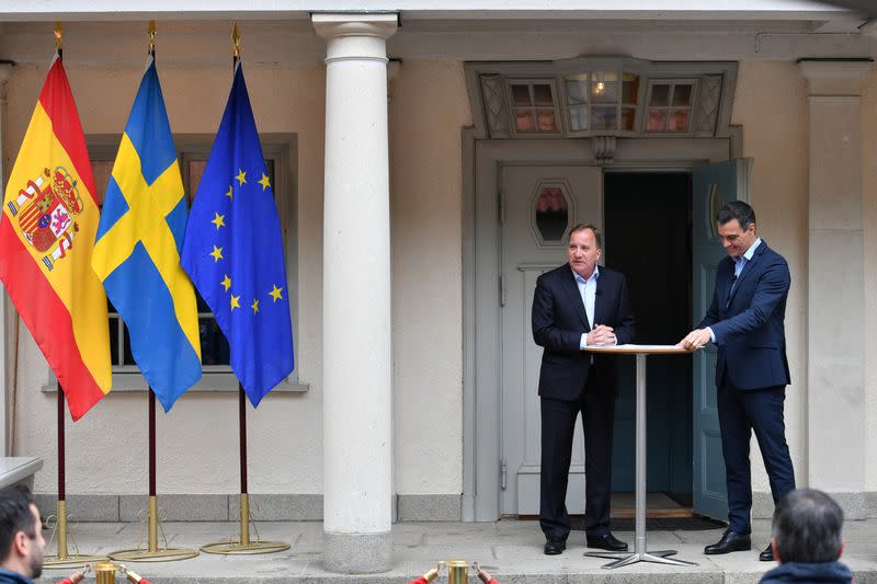 El presidente del Gobierno español, Pedro Sánchez, y el primer ministro sueco, Stefan Löfven, en una rueda de prensa conjunta en Harpsund, Suecia