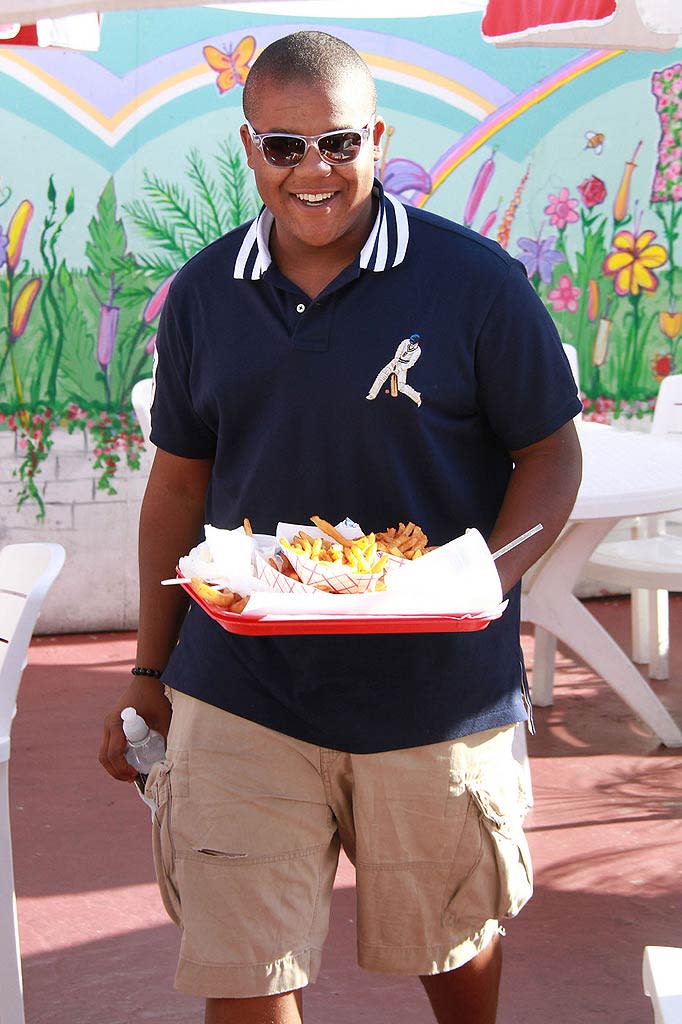 Kyle Massey Pinks Hotdog