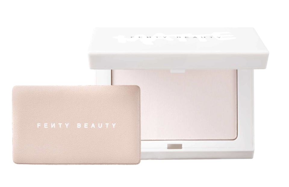 Invisimatte Instant Setting + Blotting Powder (Photo via Sephora)