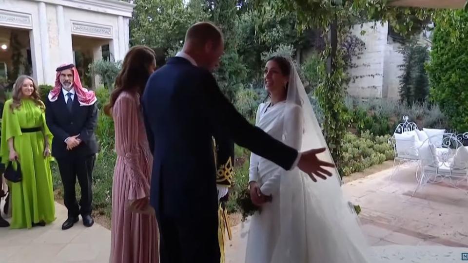 Prince William talking to Rajwa after marrying Prince Hussein