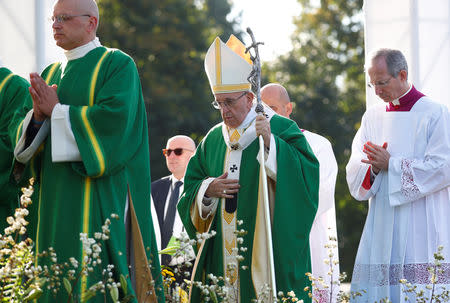 Pope Francis arrives to celebrate a Holy Mass in Kaunas, Lithuania September 23, 2018. REUTERS/Max Rossi