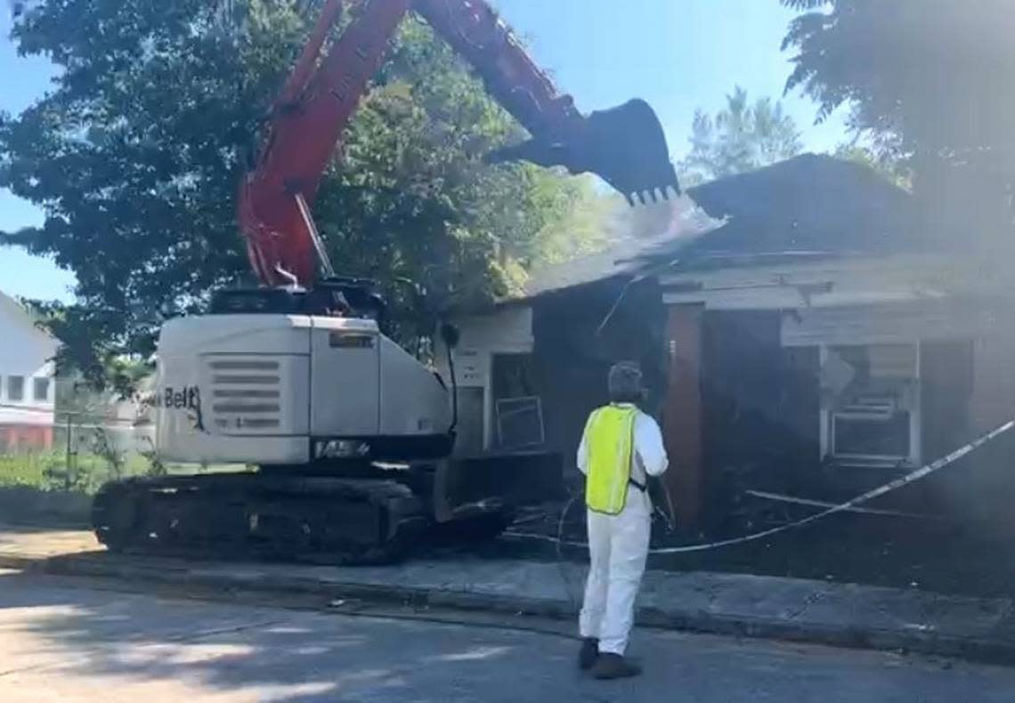 Macon-Bibb County demolished an abandoned home located on Holt Avenue on Wednesday.