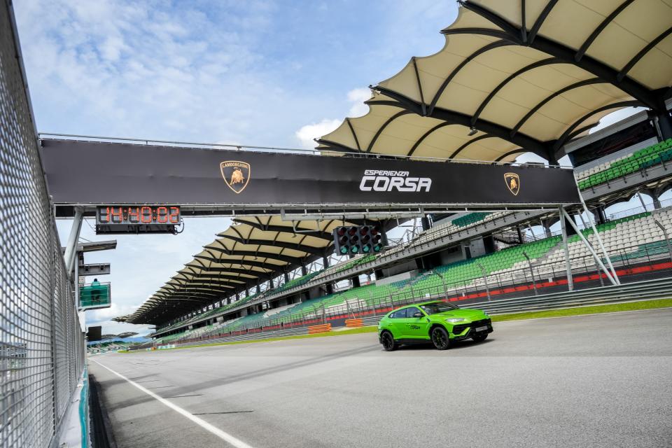 Lamborghini Esperienza Sepang 8 May (31).jpg