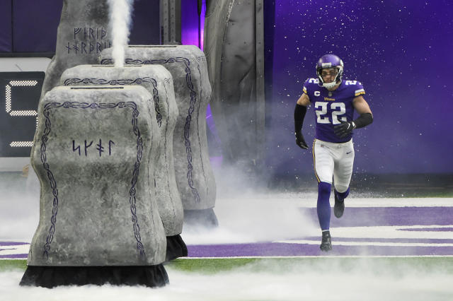 MINNEAPOLIS, MN - DECEMBER 04: Minnesota Vikings safety Harrison Smith (22)  looks on during the NFL game between the New York Jets and the Minnesota  Vikings on December 4th, 2022, at U.S.