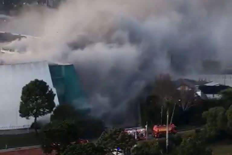 El momento del incendio en la Tienda Inglesa