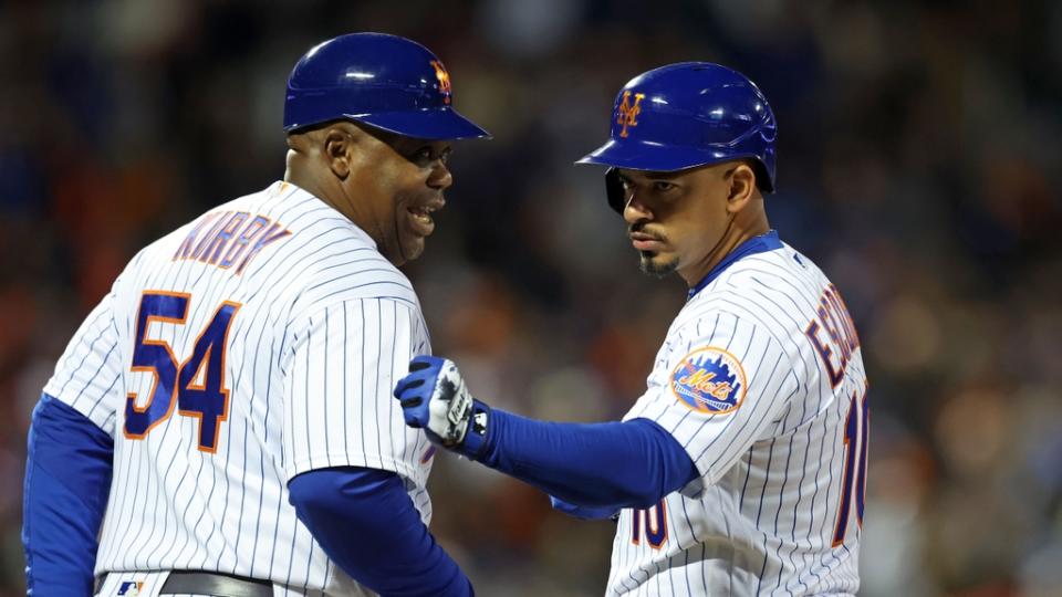 October 8, 2022; New York City, New York, USA. New York Mets third baseman Eduardo Escobar, 10, was a wild card against the San Diego Padres in the 2022 MLB playoffs at Citi Field. increase. Required Credit: Brad Penner-USA TODAY Sports