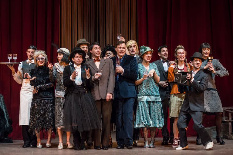 La compañía está conformada por reconocidos intérpretes del teatro musical argentino
