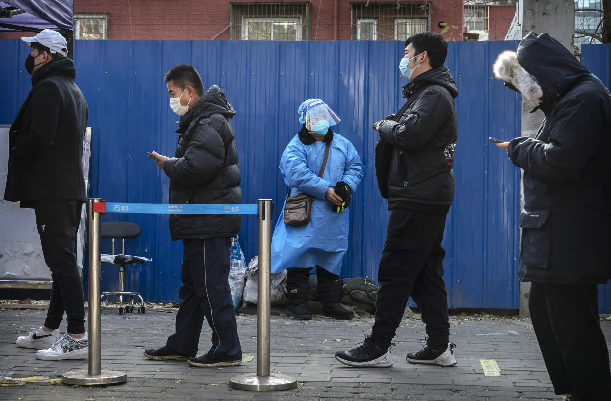 Image: China Battles Outbreaks As Country Records Record Cases (Kevin Frayer / Getty Images)