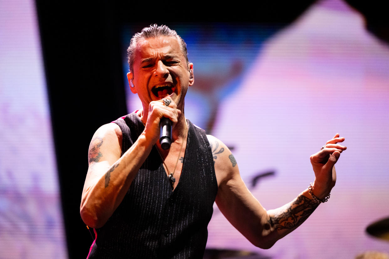  Dave Gahan of Depeche Mode performs  during the 'Memento Mori' tour at the Kia Forum on March 28, 2023 in Inglewood, Calif. (Photo: Scott Dudelson/Getty Images)