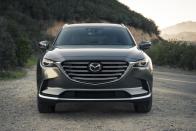 <p>Mazda today unveiled its new, second generation CX-9 three-row crossover SUV<br></p>