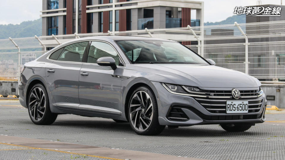 Arteon 430 TSI R-Line Performance標配R款空力套件。(攝影/ 陳奕宏)